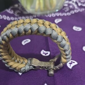 Braided Paracord Men's Bracelet in Tan and Gray